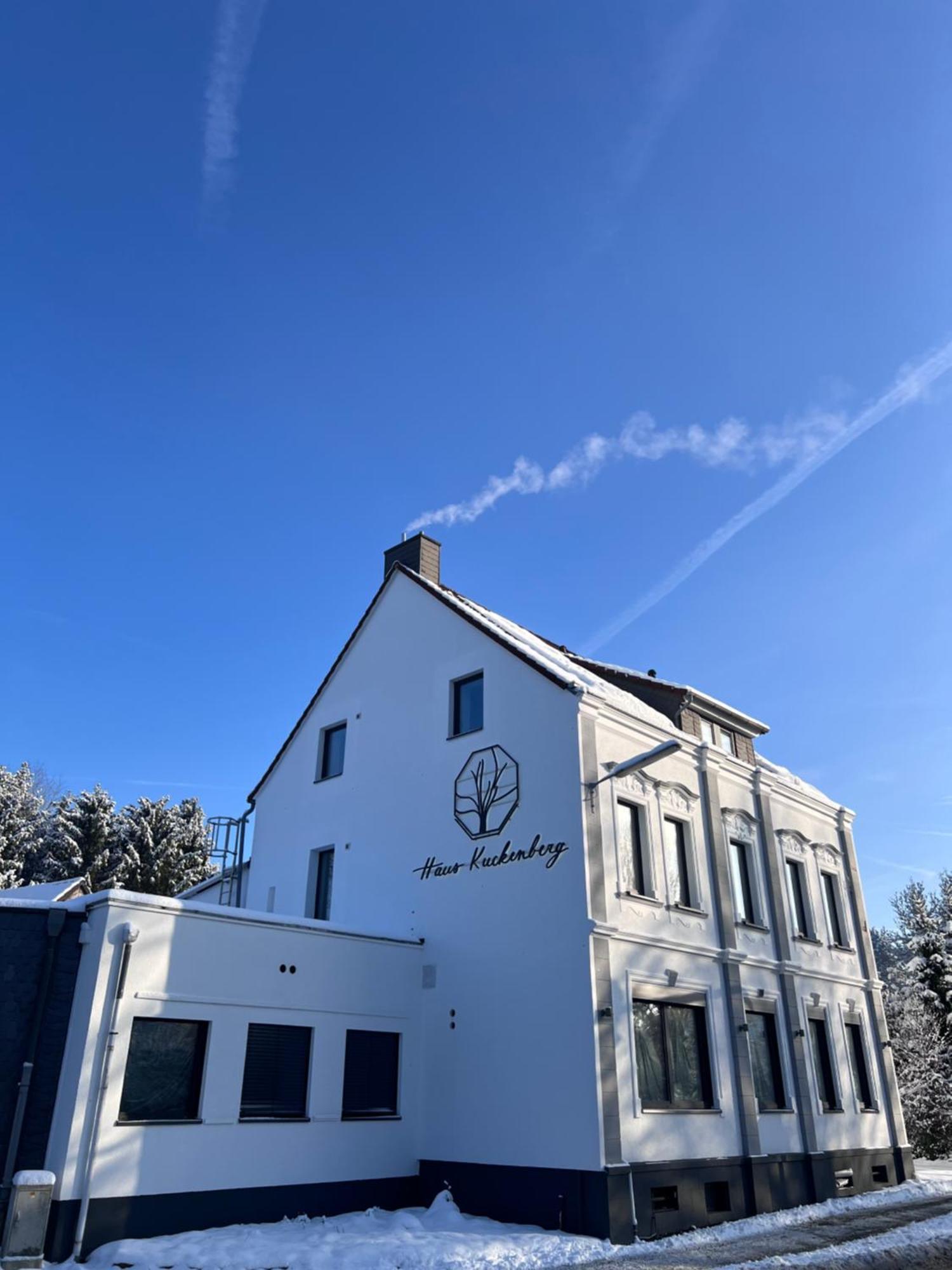 Haus Kuckenberg Hotel Burscheid Buitenkant foto
