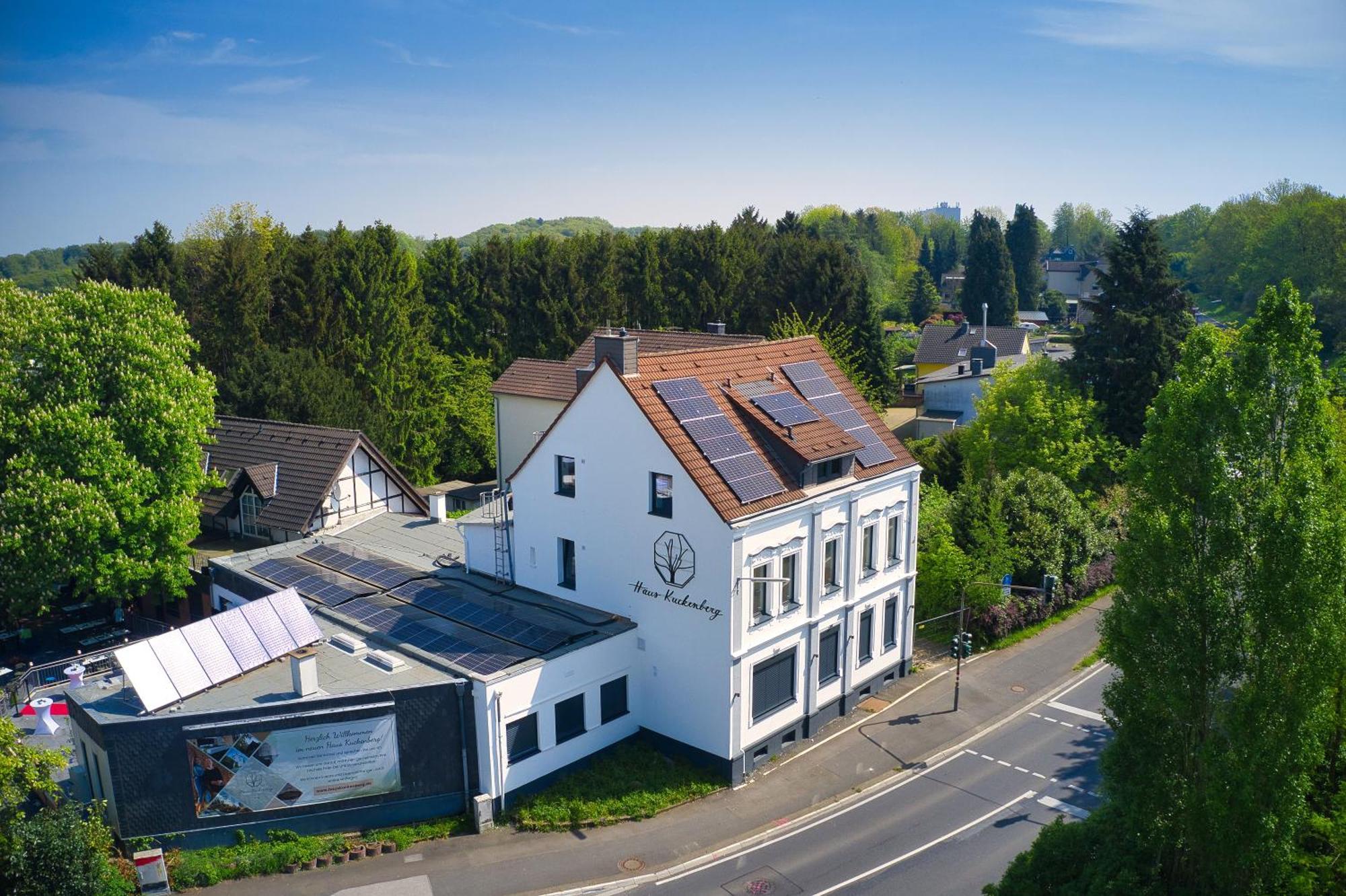 Haus Kuckenberg Hotel Burscheid Buitenkant foto