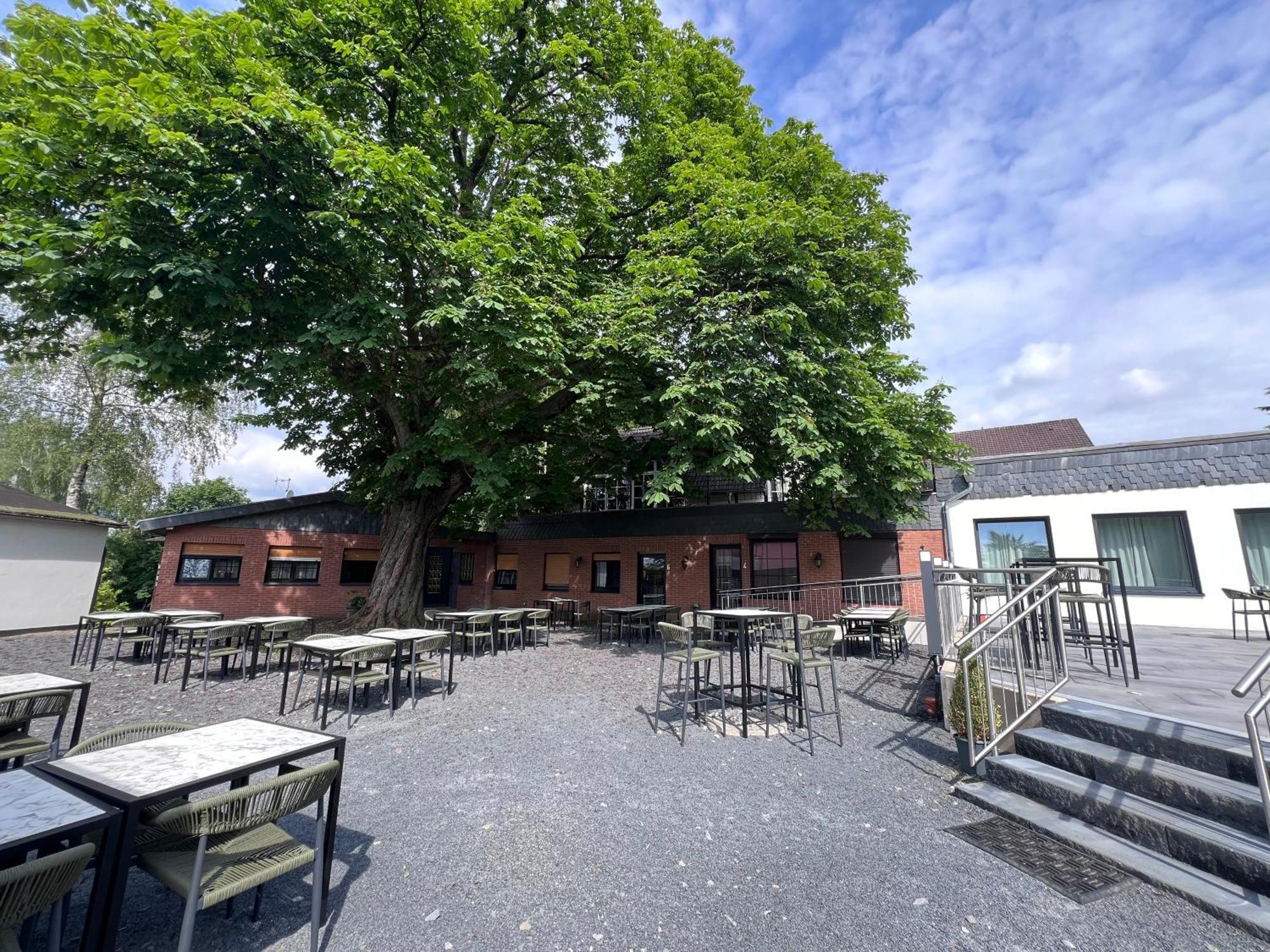 Haus Kuckenberg Hotel Burscheid Buitenkant foto